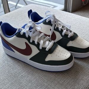 Nike Court Borough Low Recraft (GS)White and Maroon Sneakers with Blue Accents.